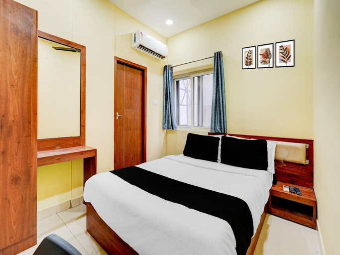 Room 4, Deluxe Super Collection O Vadapalani, Chennai
