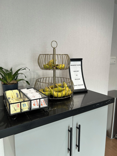 Food & Drinks 5, Ramada by Wyndham Kingston, Frontenac