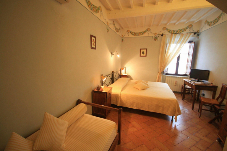 Bedroom 2, Borgo San Quirico d'Orcia B&B - Capitano Collection - Albergo diffuso, Siena