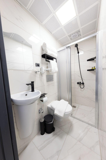 Bathroom 5, AYA LANGA HOTEL, Fatih