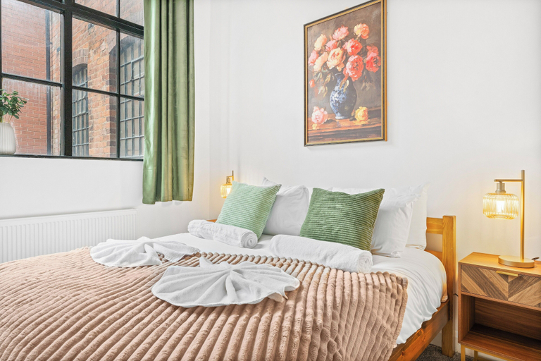 Room 3, 2 Double Beds - Sleeps 4 - Parking - Wifi, Birmingham