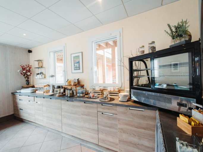 Dining 4, Cozy 2-bedroom Apartment for 4 People, Ariège