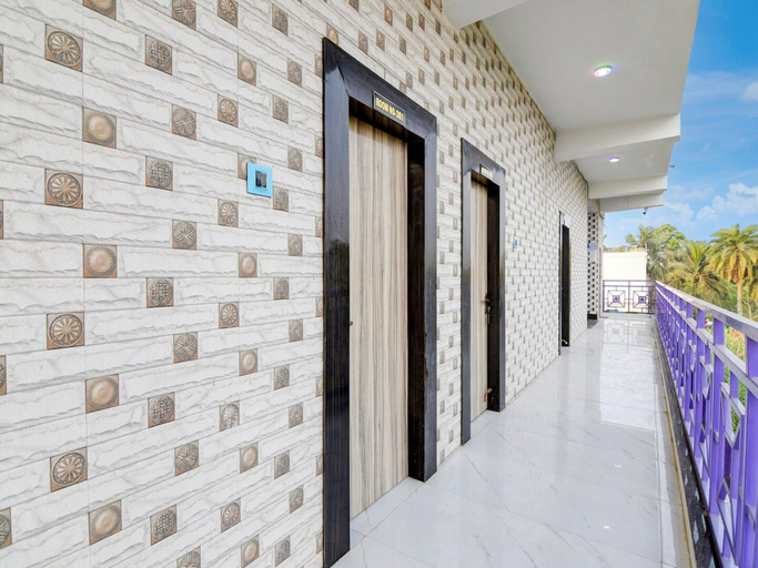 Property grounds, Hotel O Kakdwip, South 24 Parganas