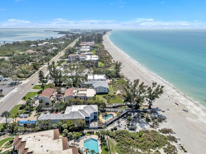 Exterior & Views, 7th Heaven 1 Bedroom Condo by RedAwning, Manatee