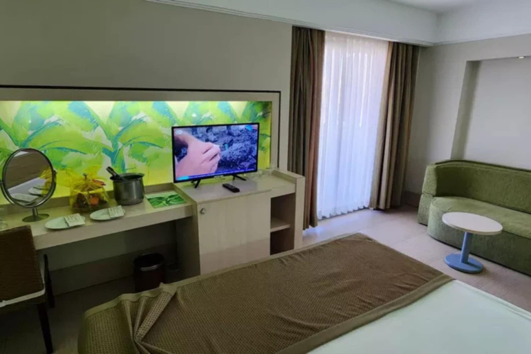 Bedroom 2, Ambassador Plaza Hotel, Kemer