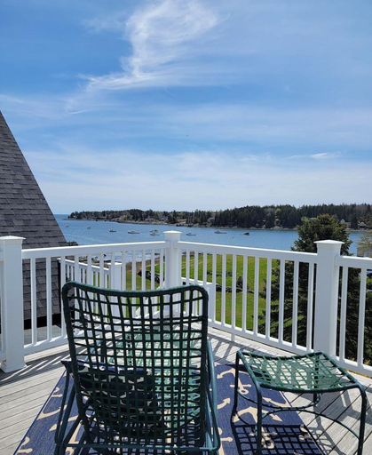 Others 5, East Wind Inn on the Water, Knox