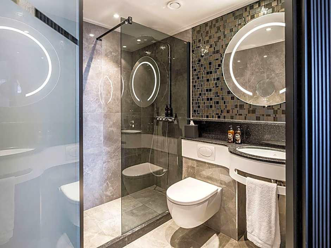Bathroom 5, Alexander Hotel, Noordwijk