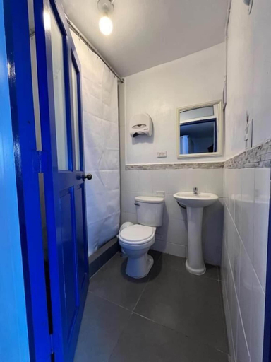 Bathroom 4, Haku Hostel Cusco, Cusco