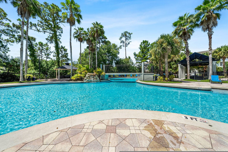 Room 2, Spacious 3BR 2BA w Pool Gym Near Airport 4, Hillsborough
