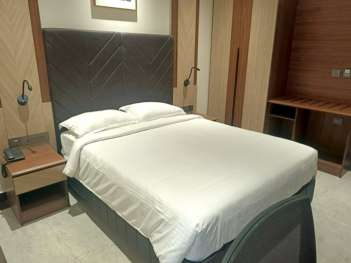 Room 3, Crystal Residency, Tiruchirappalli