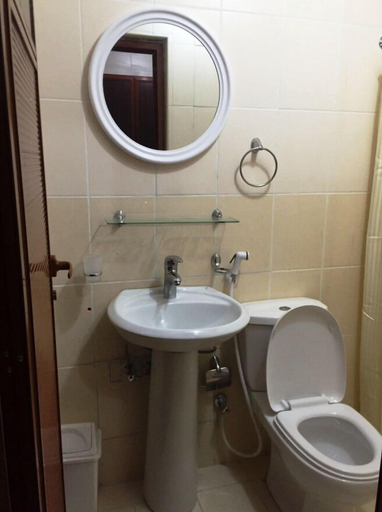 Bathroom 3, Flowers Inn 1, Salmiya