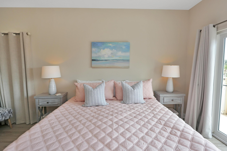 Room 3, Waterside Village Condo 203, Bay
