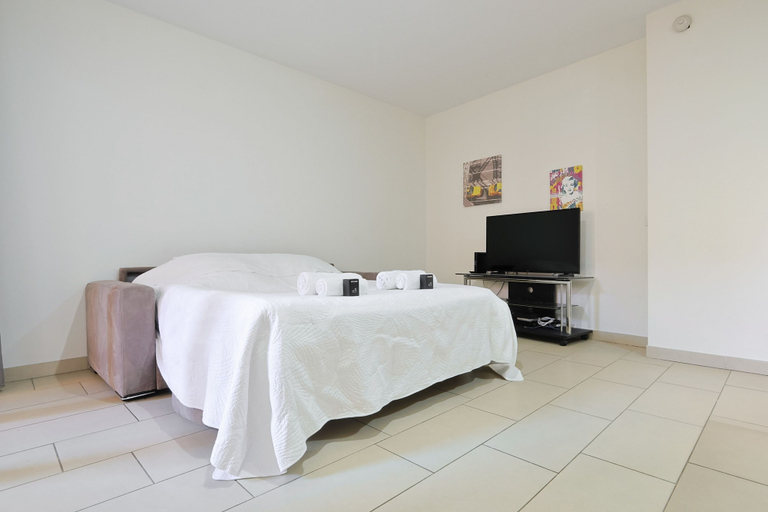 Room 4, 219 - Le Suquet in Cannes, Alpes-Maritimes