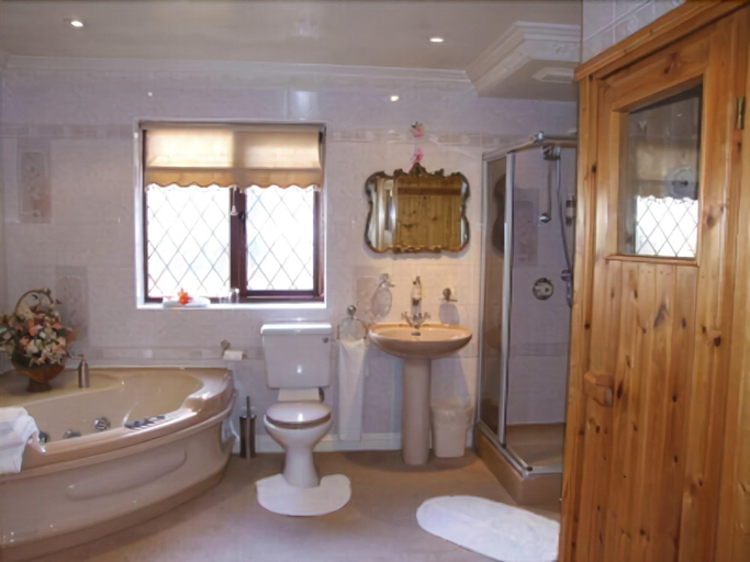 Bathroom 3, Cotswold House, Oxfordshire