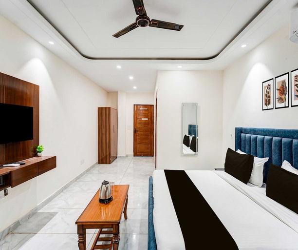 Room 5, Hotel O Sector 18 Noida, Gautam Buddha Nagar