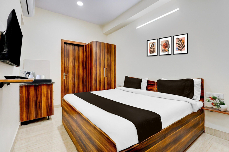 Room 2, Super Collection O Sadar Bazar Gurgaon, Gurgaon