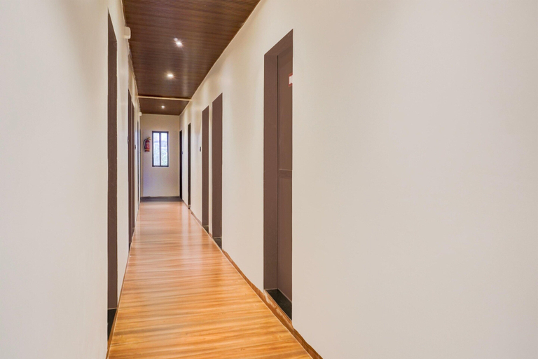 Interior 5, Classic With Balconylonavala, Pune