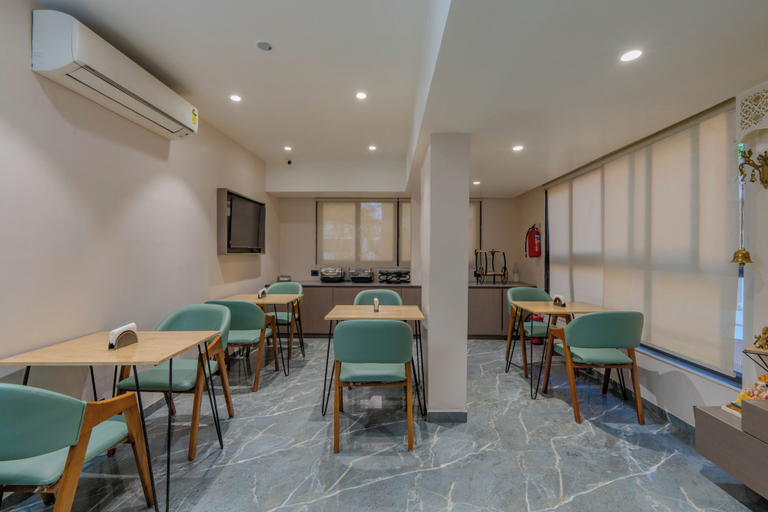 Food & Drinks, Hotel Shivashish, Ahmadabad