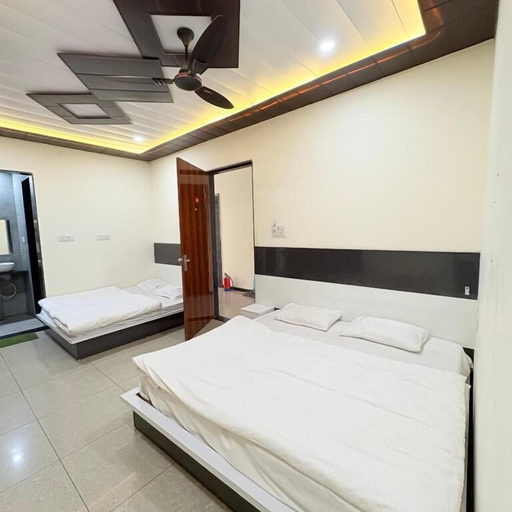 Room 4, Hotel Shyam Mahal, Sikar