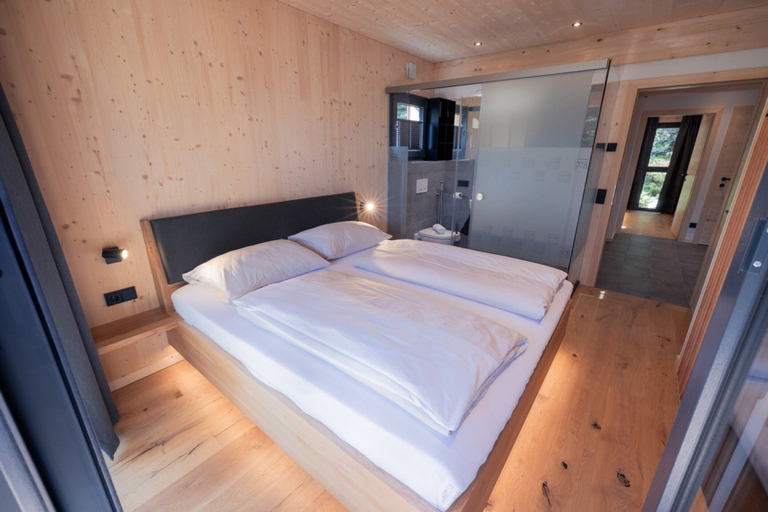 Bedroom 2, Superior Chalet mit Sauna & Hot Tub, Murau