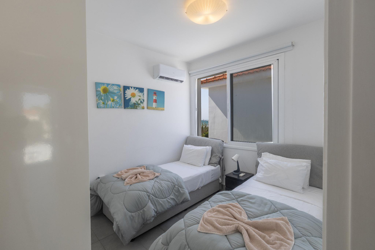 Bedroom 2, Villa Suri, Luxury Seafront Villa