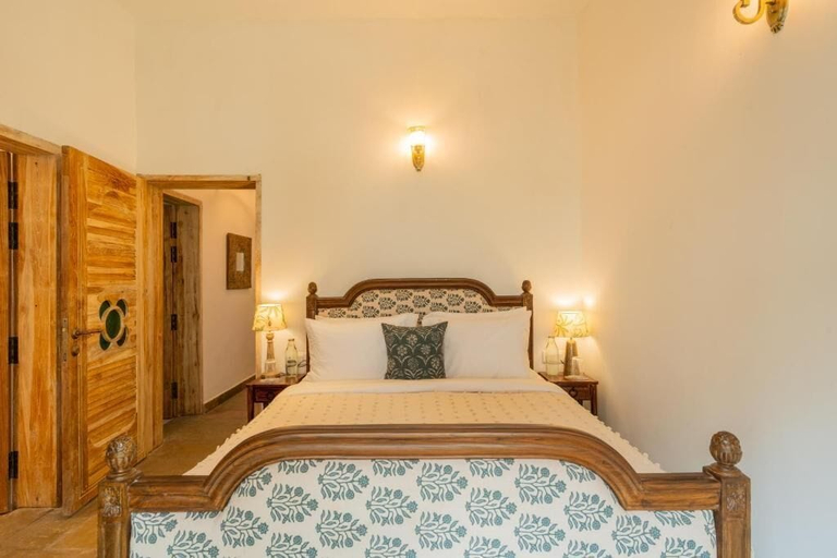 Room 2, ELIVAAS Amayah Vayu 6 BHK Villa, North Goa