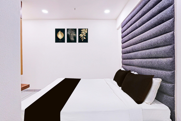 Room 5, Classic Hotel Niraant, Surat