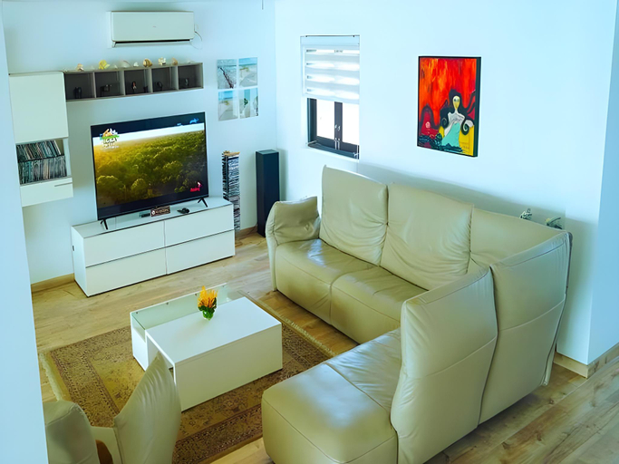 Others 4, Hikka House, Hikkaduwa
