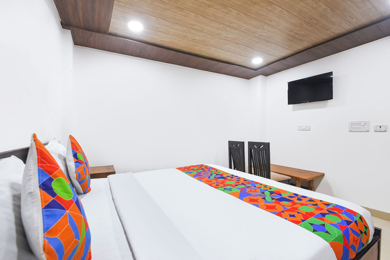 Room 4, Fabhotel Yatri Inn, Gautam Buddha Nagar