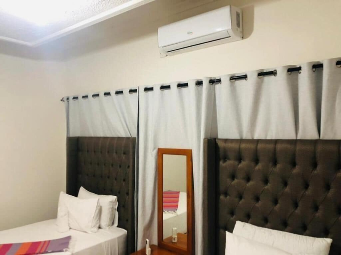Room 2, Makgadikgadi Riverview Inn