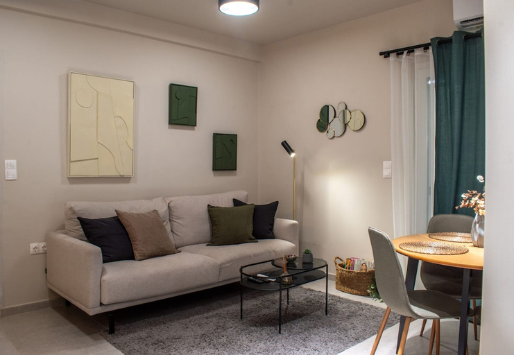 Room 4, Laskaridou 1, Attica