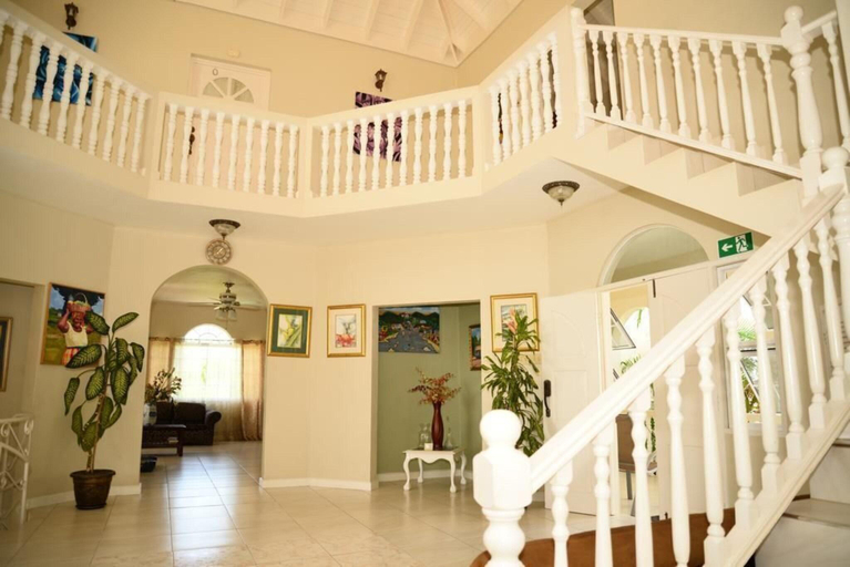 Public Area, Retreat Guesthouse Luxury Suites