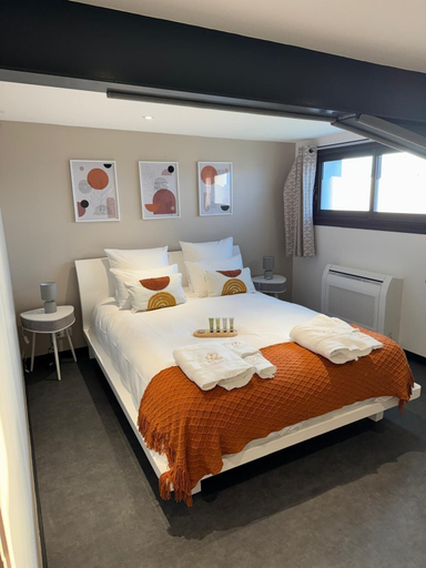 Room 3, Résidence du Champ Lamet, Puy-de-Dôme
