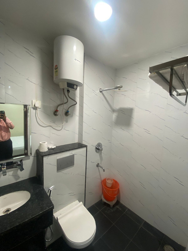 Bathroom 3, Hotel Air Admire - IGI Airport Delhi, Delhi