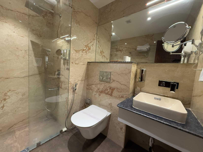 Bathroom 3, Hotel River Rhythm Assi Ghat, Varanasi