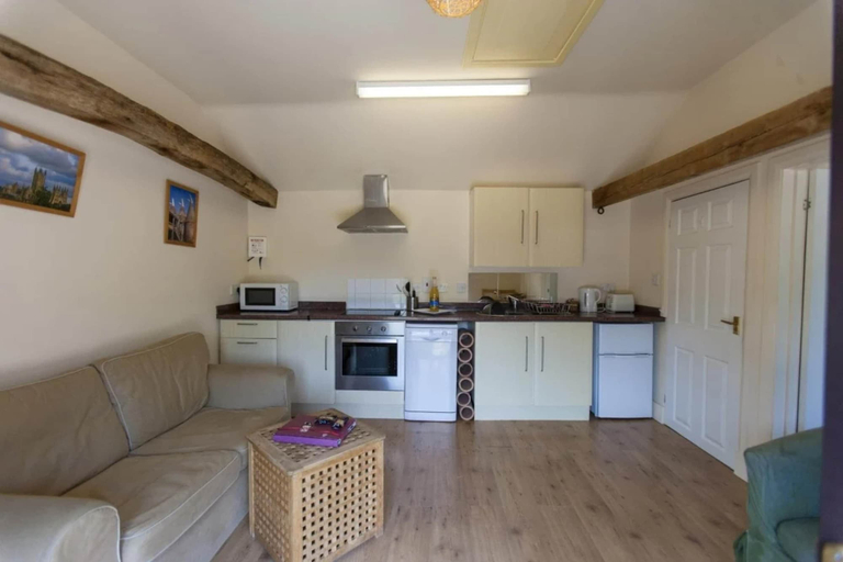 Living room 2, Tranquil Cottage in a Countryside, Kent