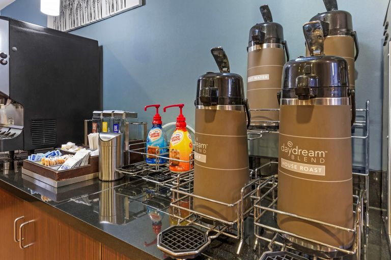 Food & Drinks 5, Sleep Inn Greensboro Airport, Guilford