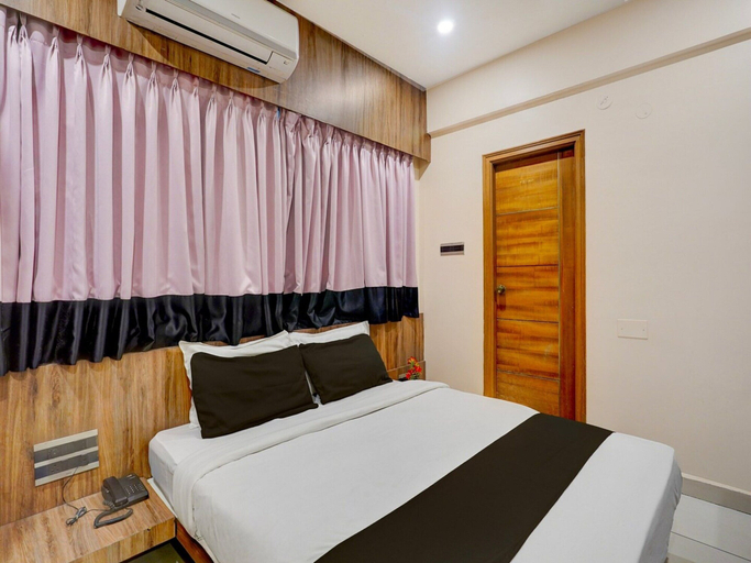 Room 4, Townhouse Seetharam Palya Metro Station, Bangalore