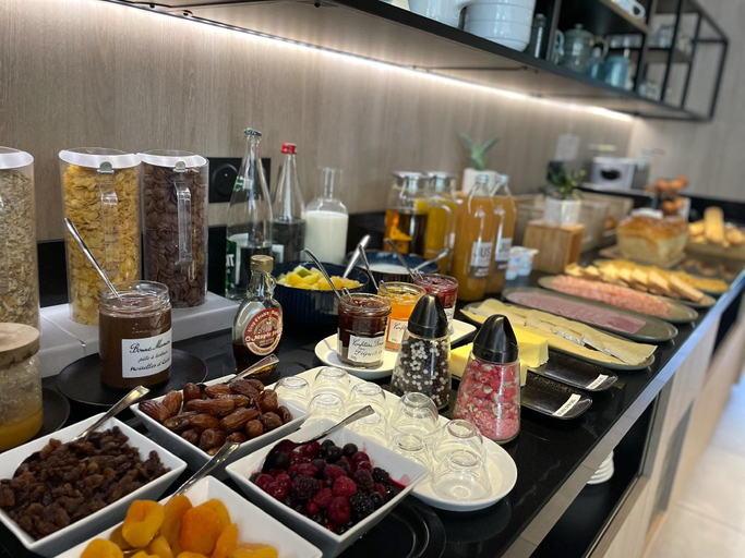 Food & Drinks 5, HOTEL VILLA BERLIOZ LYON , Rhône