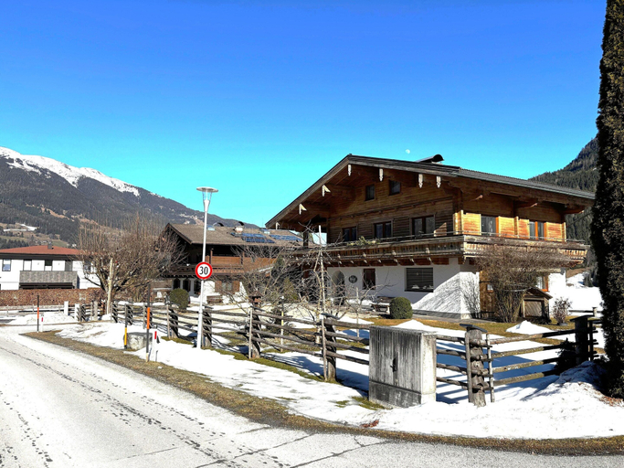 Exterior 3, Apartment in a quiet location with beautiful view, Zell am See