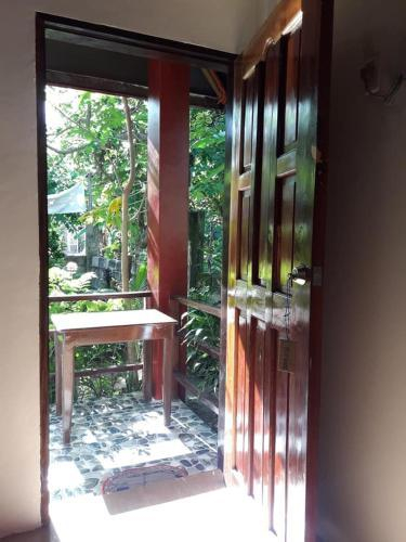 Others 4, General Luna Homestays, General Luna