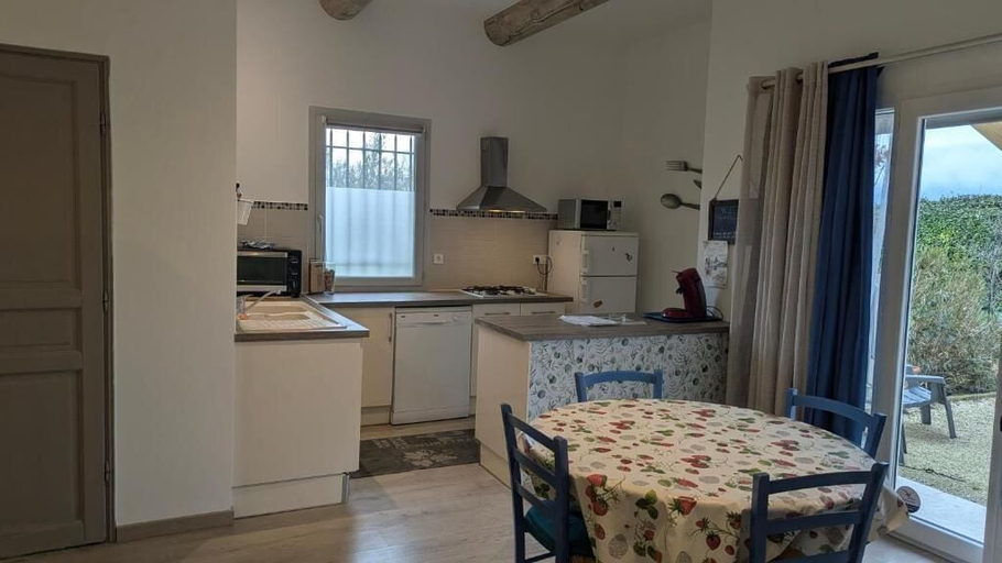Private kitchen, gite le Petit Luberon Lisianthus, Vaucluse