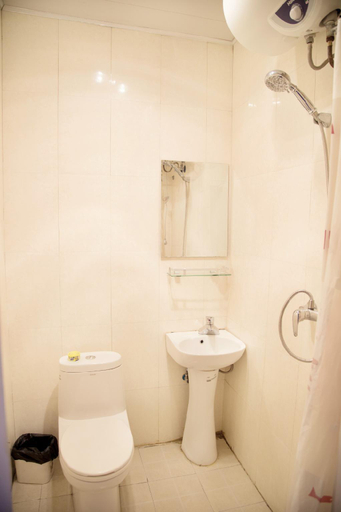 Bathroom, The North International Youth Hostel, Harbin