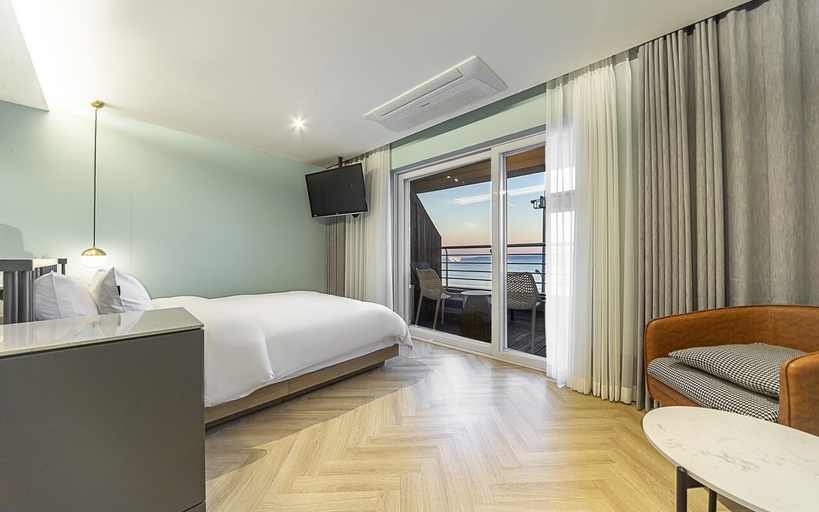 Room 3, Brown Dot Pohang Yeongildae Beach Branch, Pohang