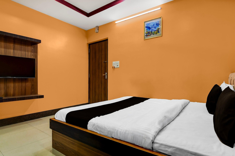 Room 2, Hotel O Cooch Behar, Koch Bihar