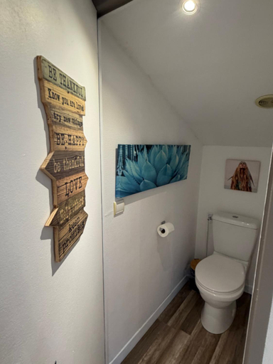 Bathroom 3, La Maison cachee du PAVILLON BELLEVUE, Ain