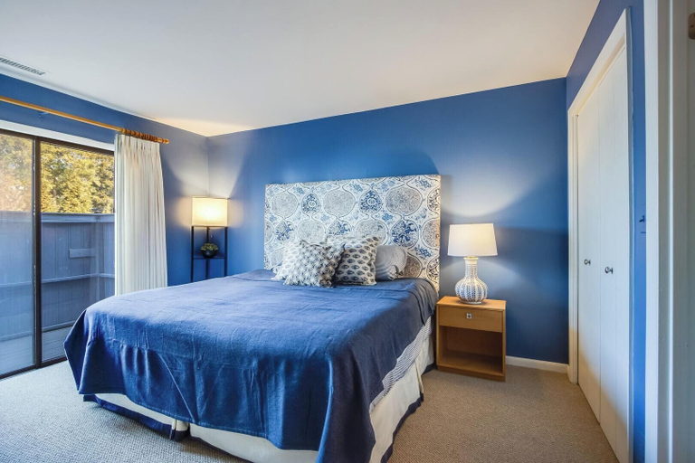Room 2, Snug Harbor 7, Sussex