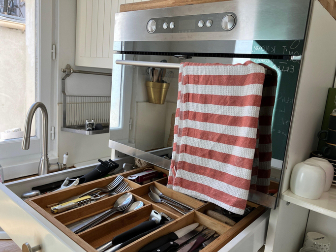 Private kitchen 5, Lovely Apartment Near Paris, Seine-Saint-Denis