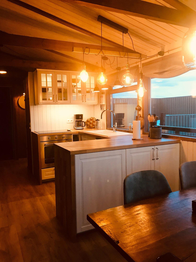 Food & Drinks, Ma Lakot Cosy Cabins, Borgarbyggð