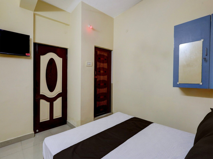 Room 5, Hotel O Rela Hospital Chromepet, Kancheepuram
